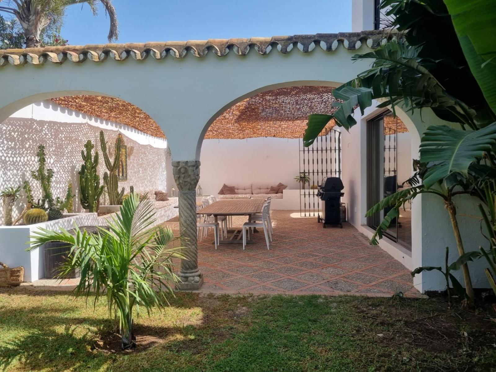 Bed & Breakfast In Villa Eden Palm Benalmadena Exterior photo